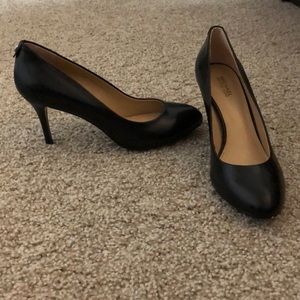 Michael Kors Black Pumps